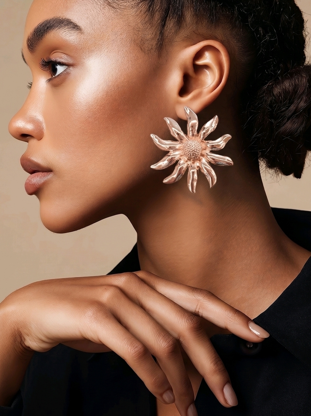 NWT Nadine West Gold Floral Earrings 2"